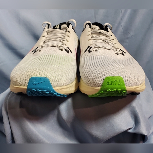 Nike Air Zoom Pegasus 40 PRM Men's Size 13 White Multicolor running FJ1051 100 - Picture 6 of 10